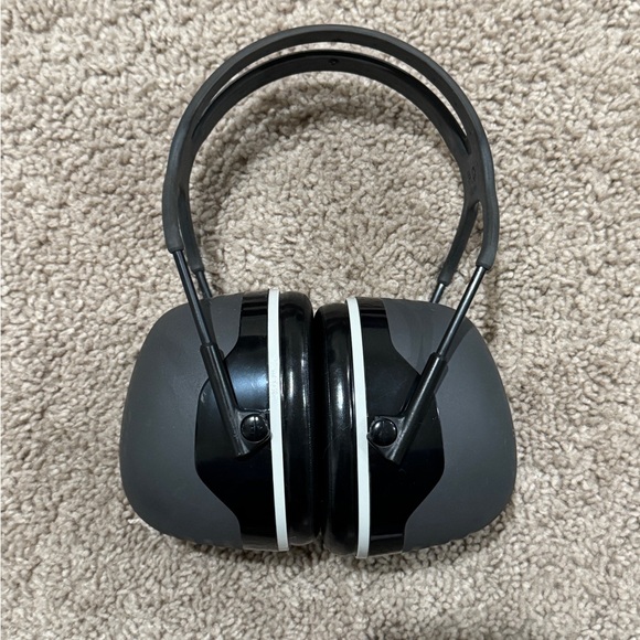 3M Other - 3M Peltor X5A 31db Headphones